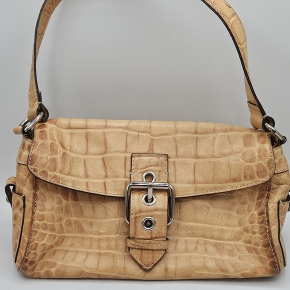 Rare Dooney & Bourke Purse Embossed Leather purse w certificate of authenticy - Picture 16 of 16